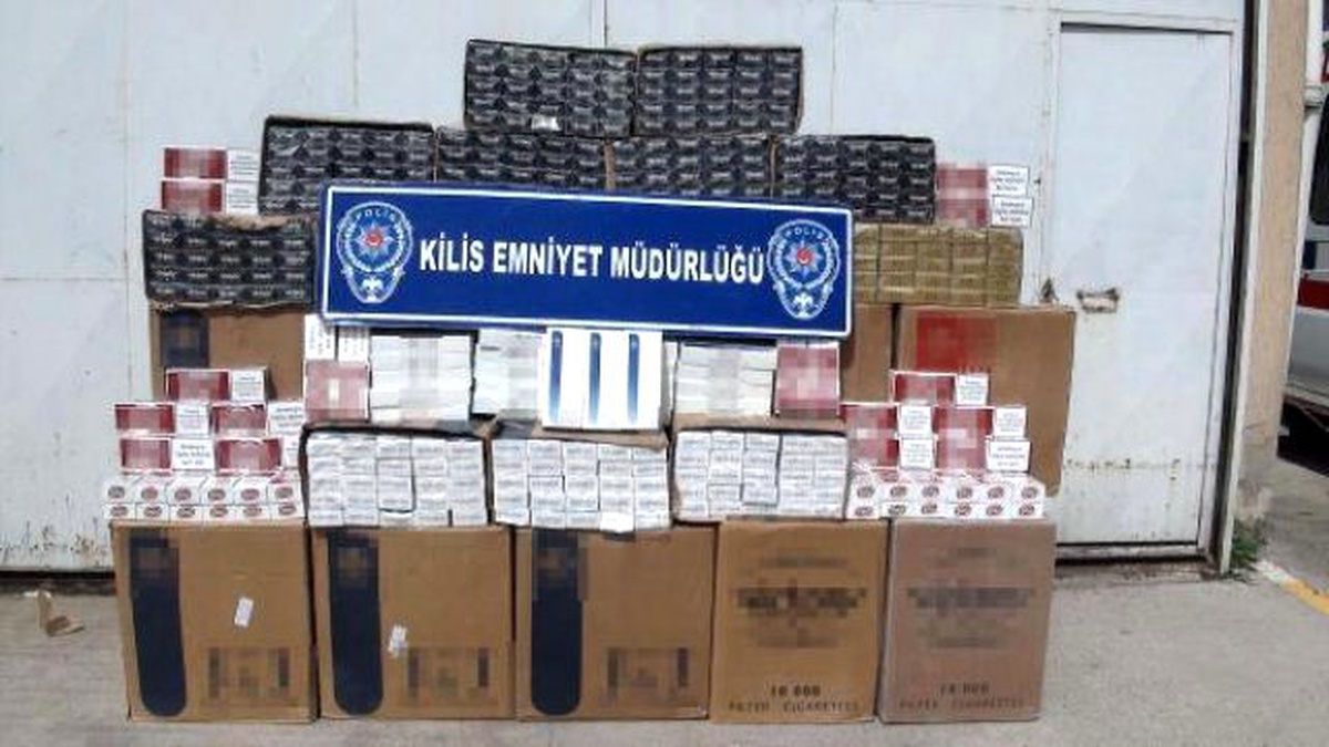 Kilis\'te Kaçak Sigaraya 4 Gözaltı