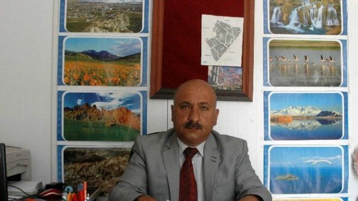 Külay: "Van Gölü, İnsan Eliyle Yok Ediliyor"