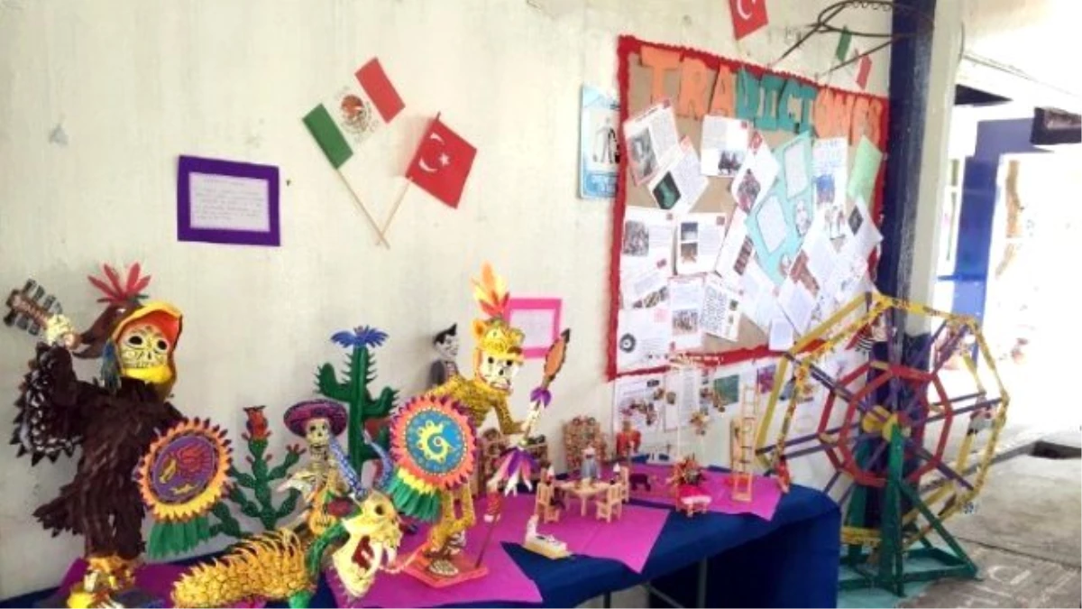 Meksiko Cıty\'deki Türkiye İlkokulu\'na Donanım Desteği
