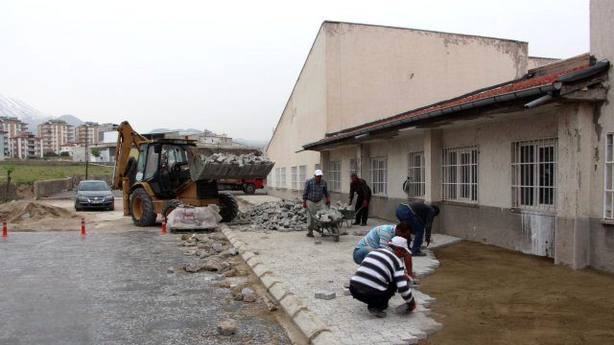 Mesleki Eğitim Merkezinde Parke Yapımı