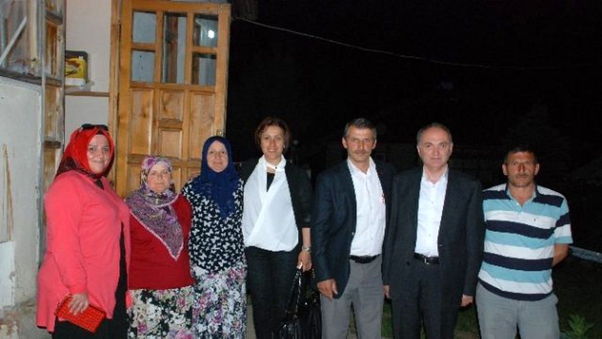Özlü, "Geçmişe Bağlı, Geleceği Hedefleyen Partiyiz"