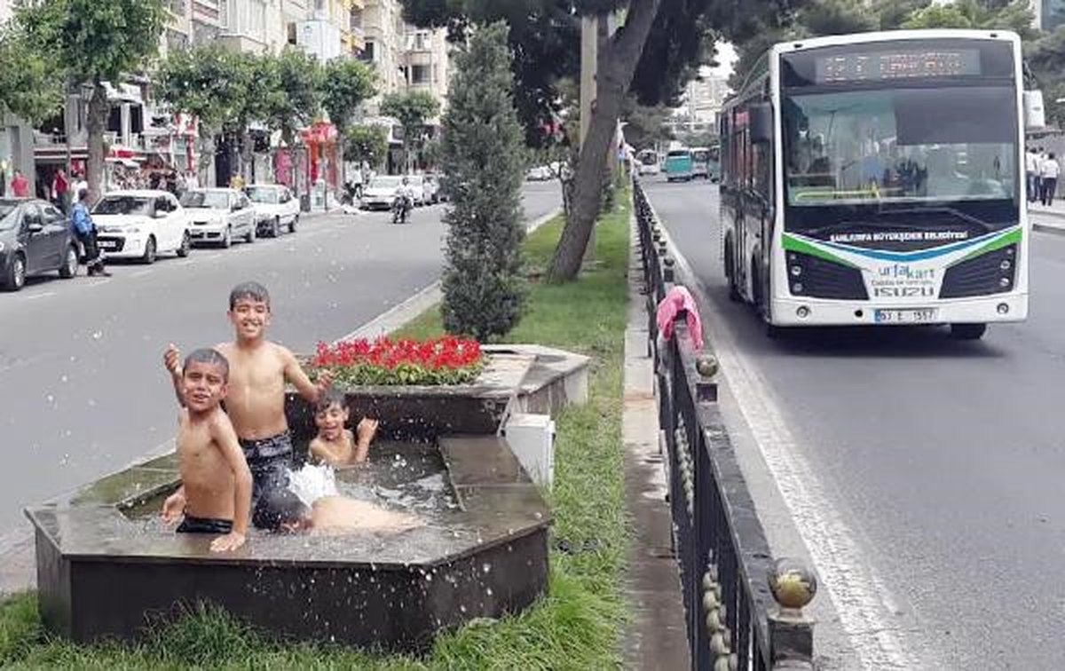 Şanlıurfa\'da \'Süs Havuzu\' Sezonu Açıldı!