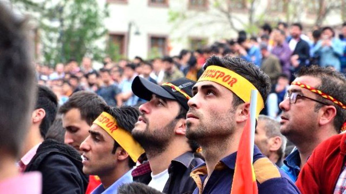 Taraftardan Şampiyonluk Gecesi