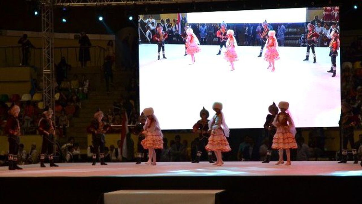 Türk Dünyası Çocukları Bağcılar\'da Buluştu