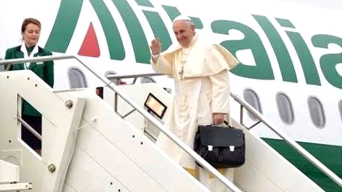 Vatikan Sözcüsü: Papa\'nın Özel Uçağı Yok