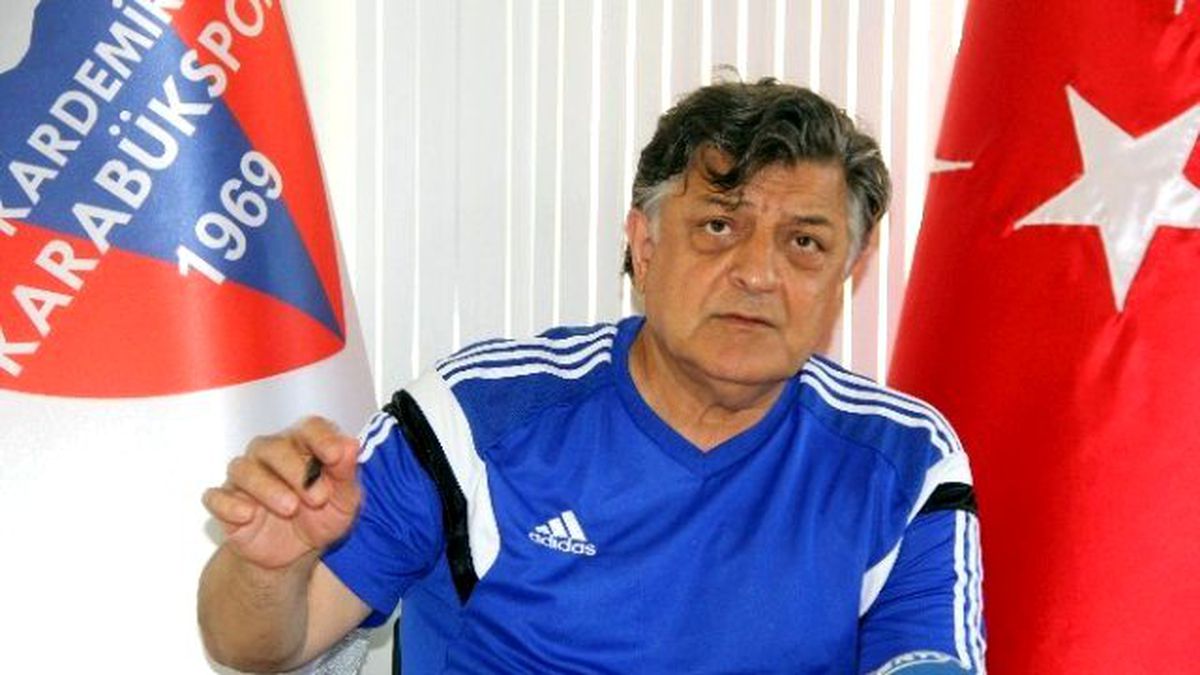 Vural: "Oyuncularıma Tokat Bile Atmış Adamım"