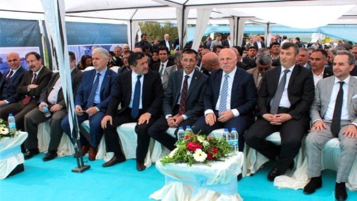 10 Bin Metrekare Kapalı Alana Sahip \'Fuar Alanı\'nın Temeli Atıldı