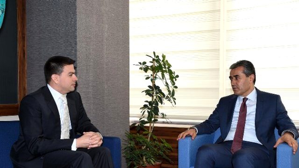 ABD Adana Konsolosu Espinoza, Büyükşehir Belediyesini Ziyaret Etti