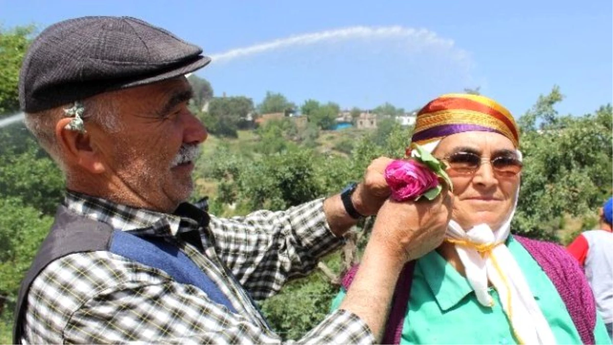 Türkiye\'nin En Centilmen Erkekleri Bu Köyde Yaşıyor
