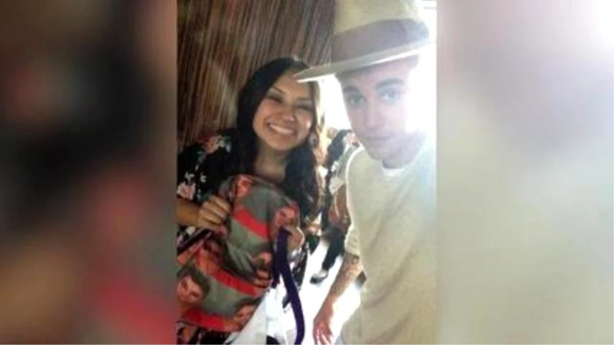 Belieber Brings Justin Bieber Mugshot Backpack To Her Meeting With The Singer
