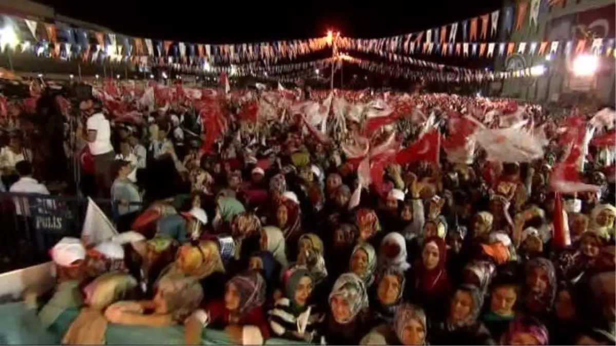 Davutoğlu: "Allah Birliğimizi, Kardeşliğimizi Edebi Kılsın"