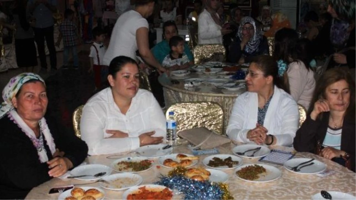 Dilber Ay Gaziantepli Kadınları Coşturdu