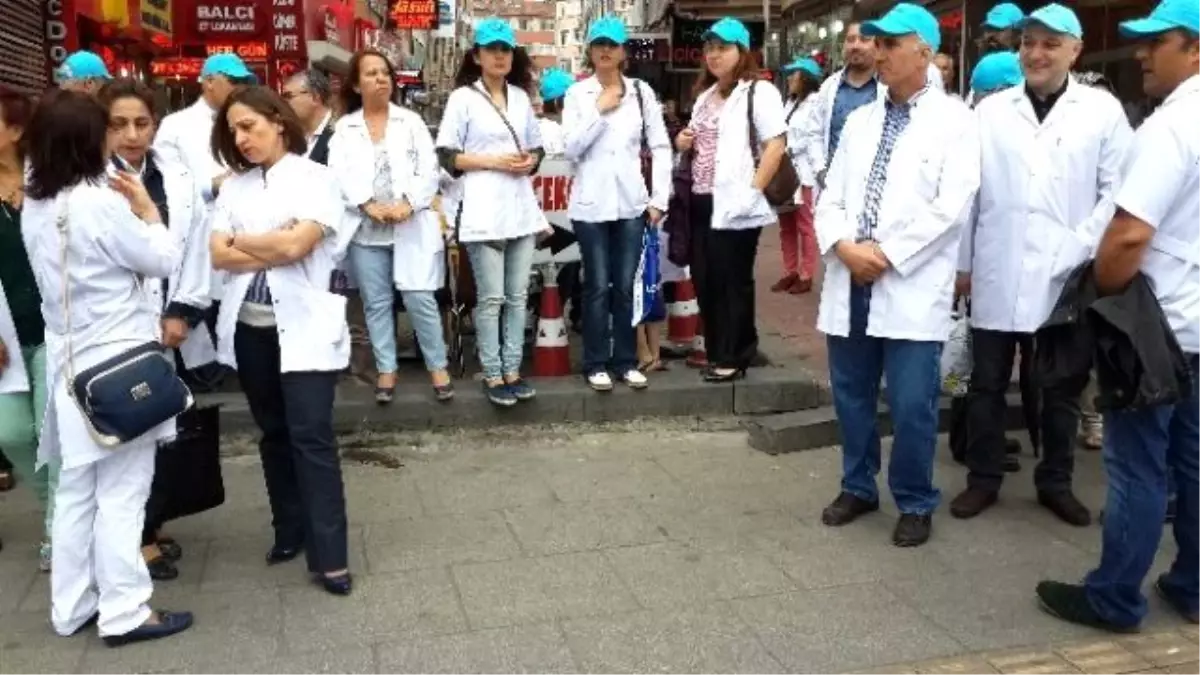 Eczacılardan, Kanser İlaçlarının Hastanelerde Satılmasına Protesto