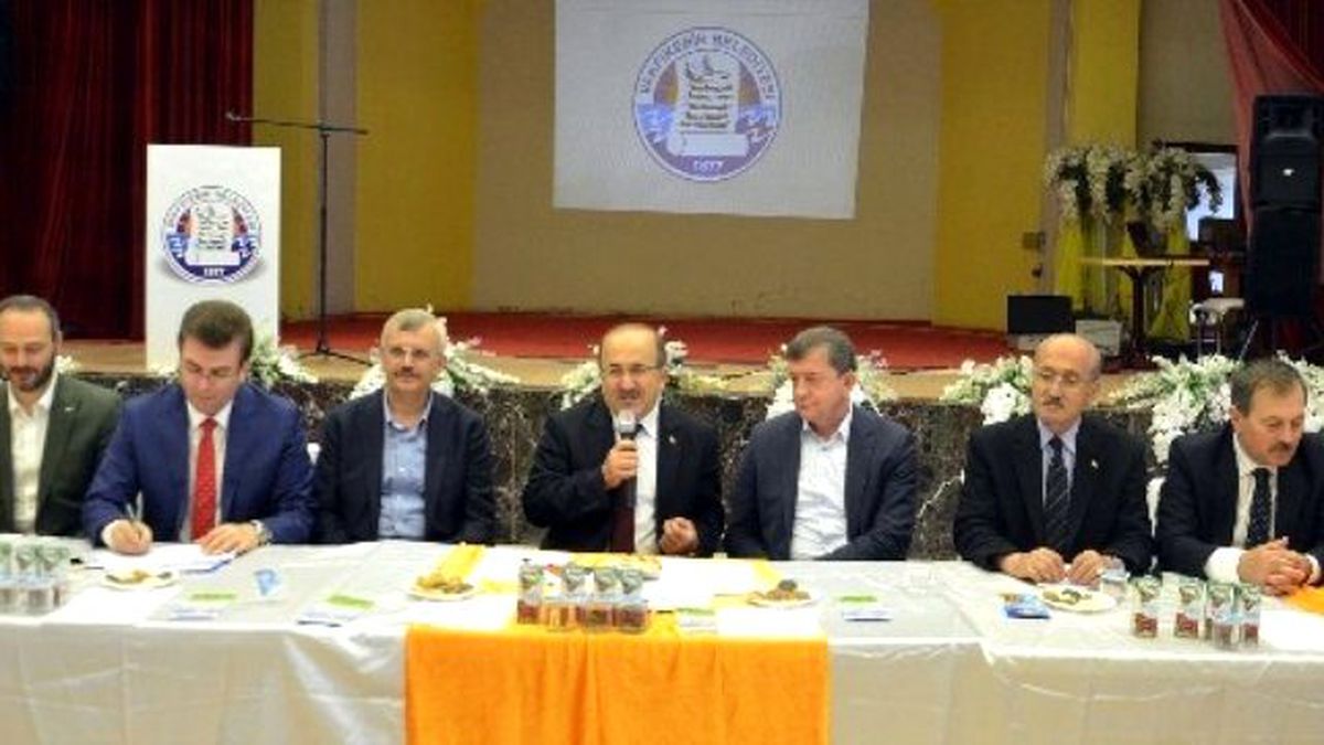 Gümrükçüoğlu Vakfıkebir\'de Muhtarlarla Buluştu