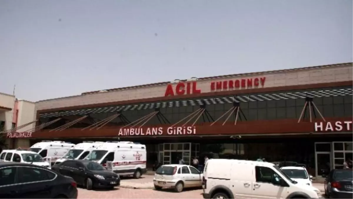 Halep\'te Yaralanan Reuters Muhabiri Türkiye\'ye Getirildi