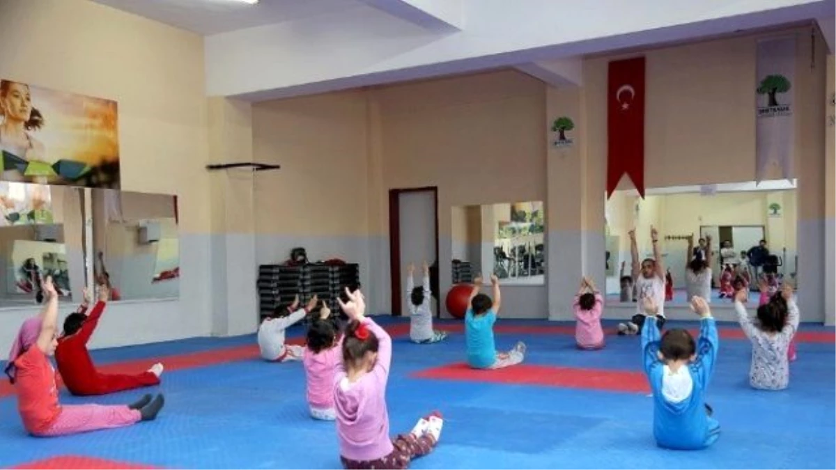 Jimnastik Kursu Çocukların Fiziki Gelişimine Büyük Katkı Sağlıyor