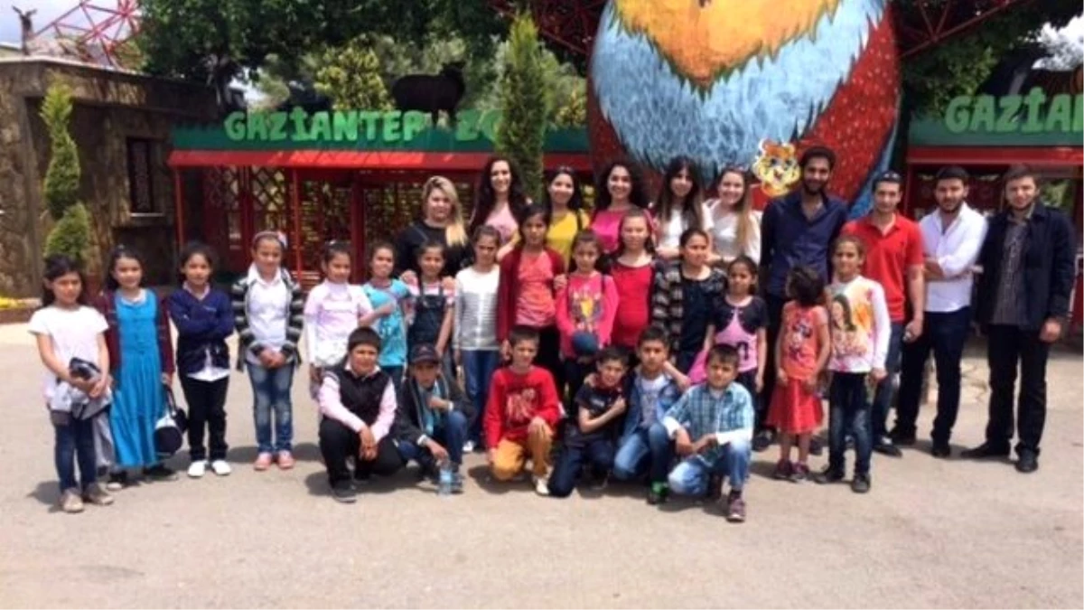 Köy Okulu Öğrencilerine Hayvanat Bahçesi Gezisi