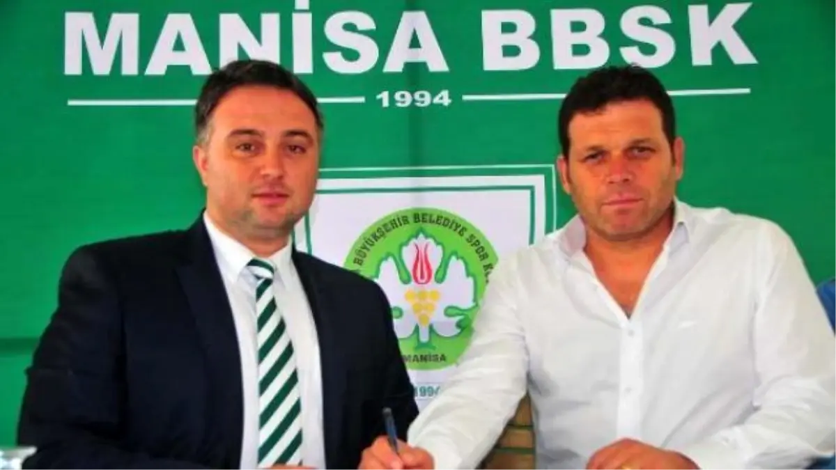 Manisa Büyükşehir Belediyespor\'da Hakan Şapçı İmzaladı