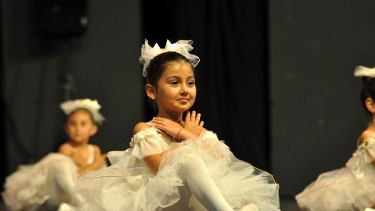 Minik Dansçılar Büyük Beğeni Topladı