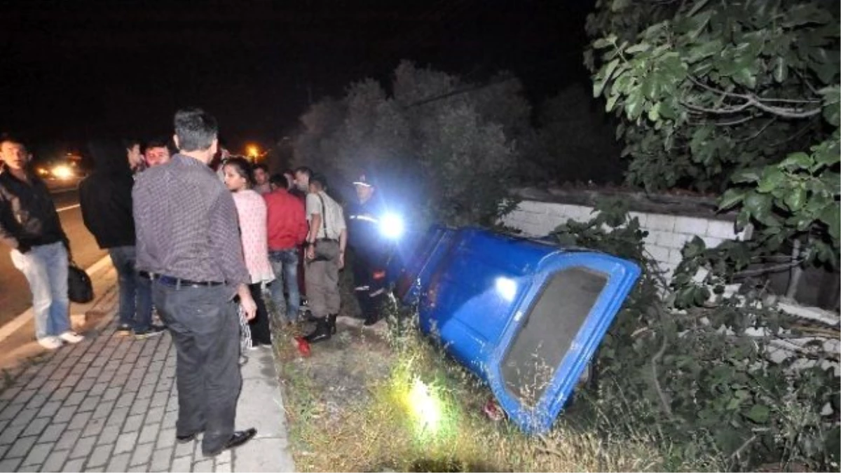 Muğla\'da Minibüs Askeri Araca Çarptı: 1 Ölü, 3 Yaralı
