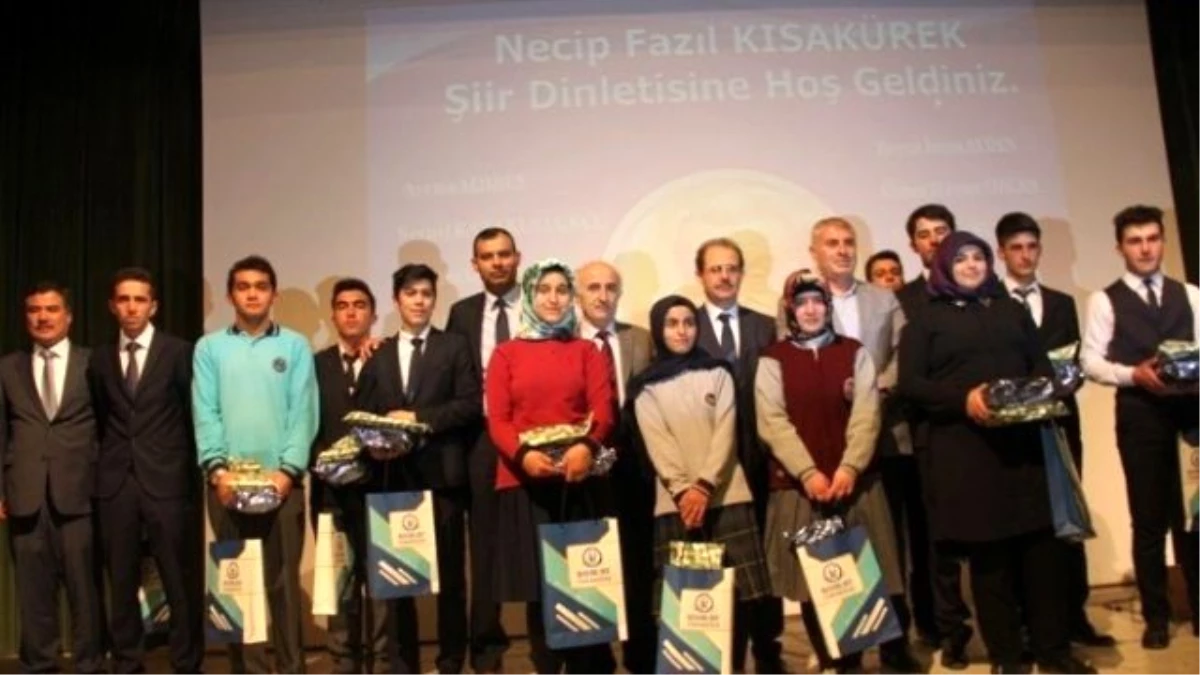 Necip Fazıl Şiirleri ile Anıldı