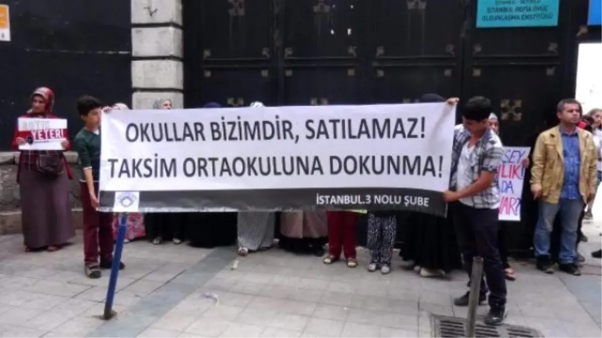 Ortaokul Öğrencilerinden "Okuluma Dokunma" Eylemi