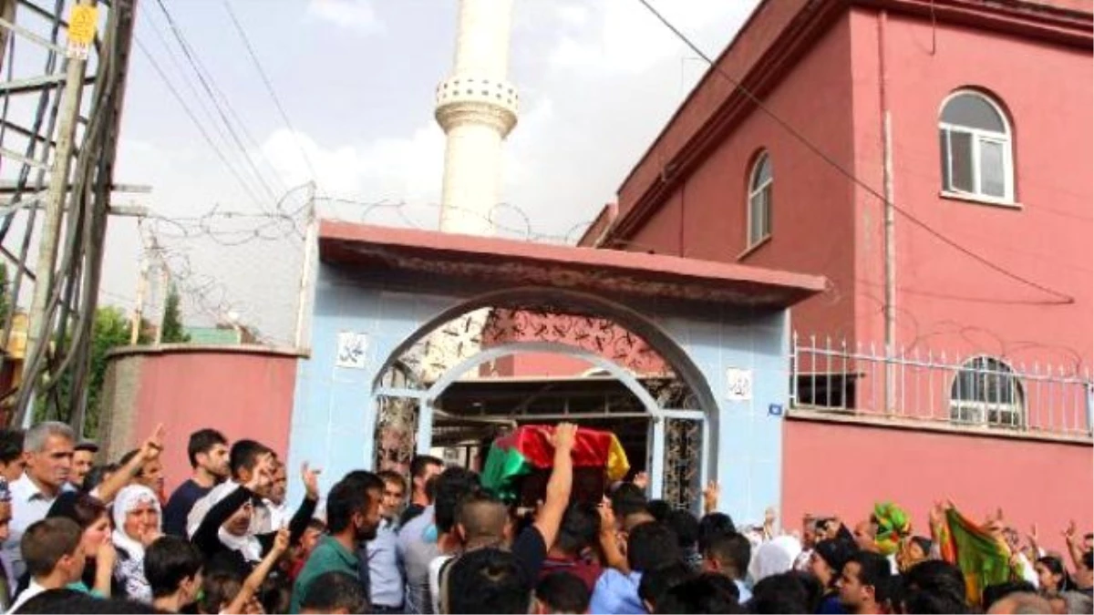 YPG\'li Tunç\'un Cenazesi Silopi\'de Toprağa Verildi