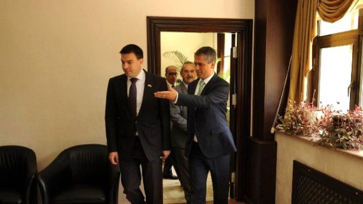 ABD Başkonsolosu, Büyükşehir Belediyesini Ziyaret Etti