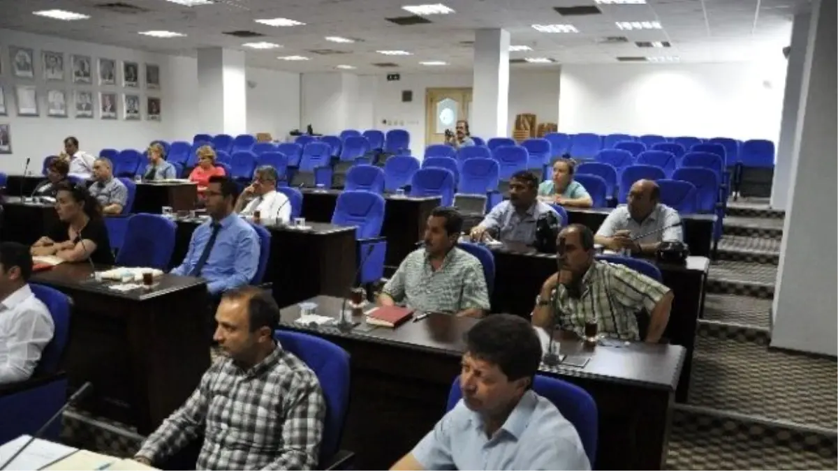 Başkan Kamil Saka Daire Müdürleri ile Aylık Olağan Toplantısını Yaptı