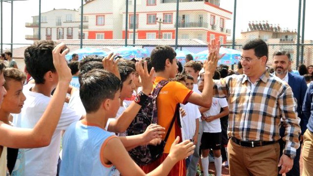 Başkan Tütüncü Kepez\'in Yıldızlarıyla