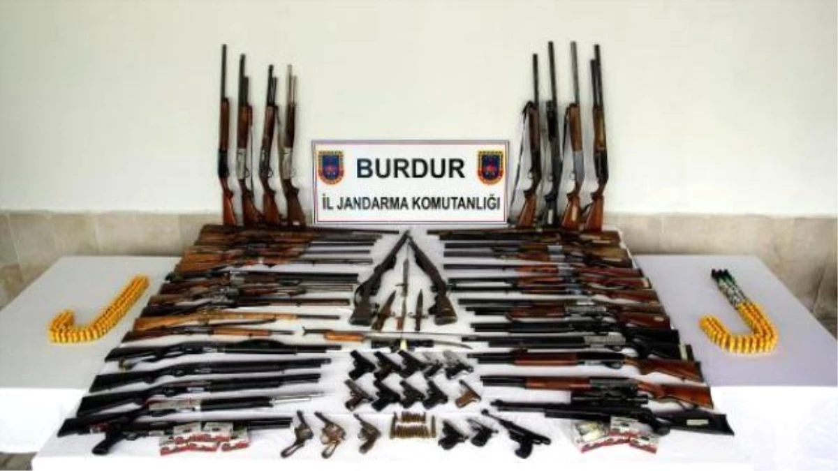 Burdur\'da Kaçak Silah Operasyonu