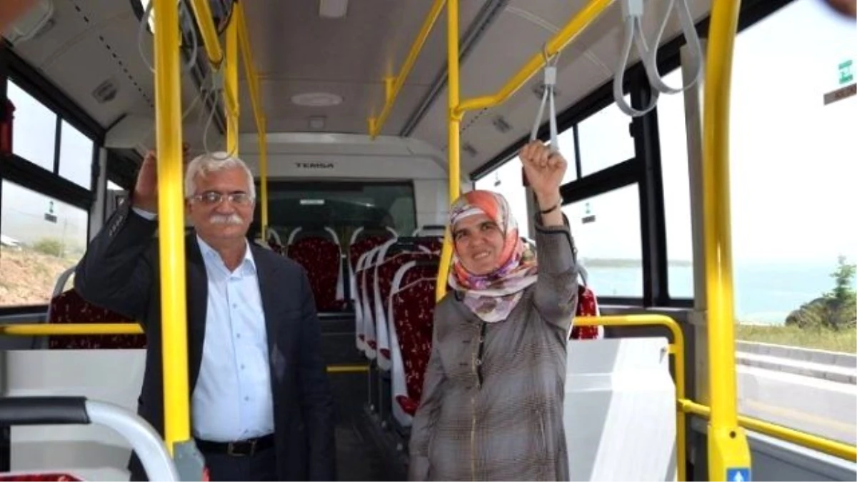 Erciş Belediyesi\'nin Aldığı 10 Otobüs Hizmete Girdi