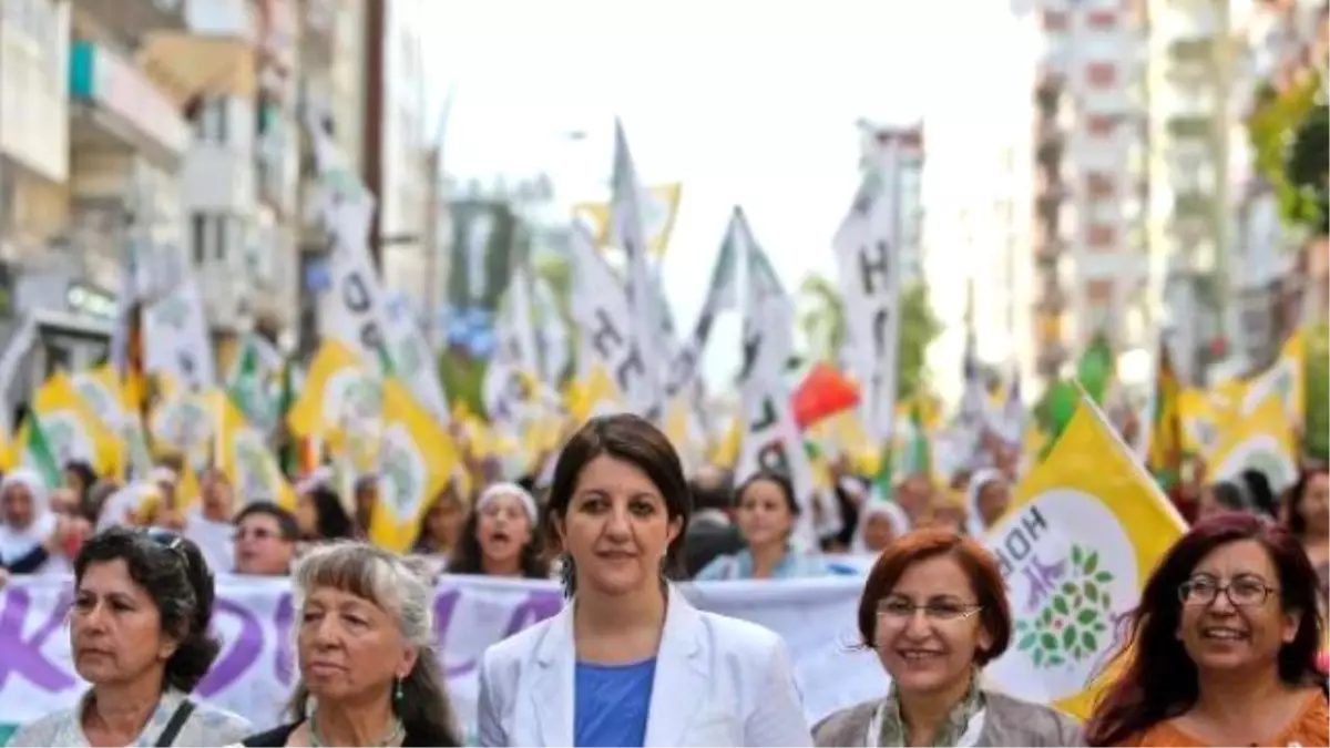 Hdp\'li Buldan Çiftetelli Oynama Sözü Verdi