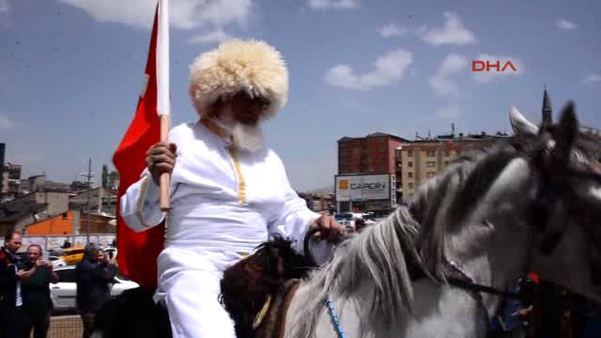 İstanbul\'un Fethi Erzurum\'da Temsili Gemi ile Canlandırıldı