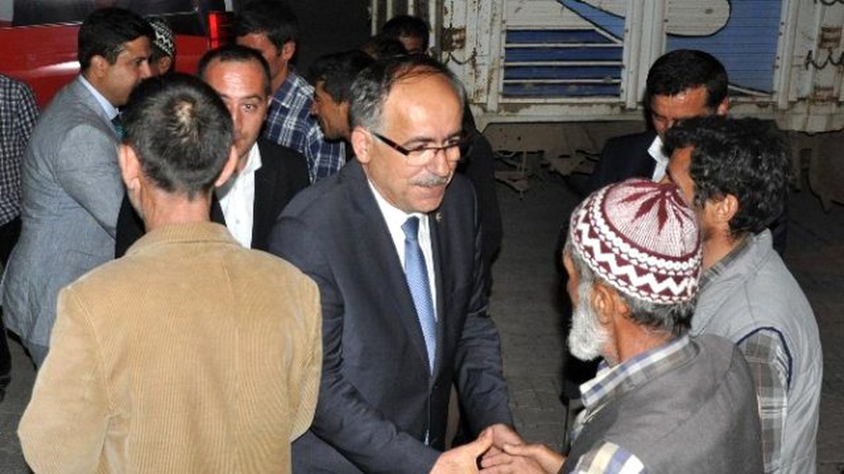 MHP\'li Kalaycı Sefaköy\'de Seçmenle Buluştu