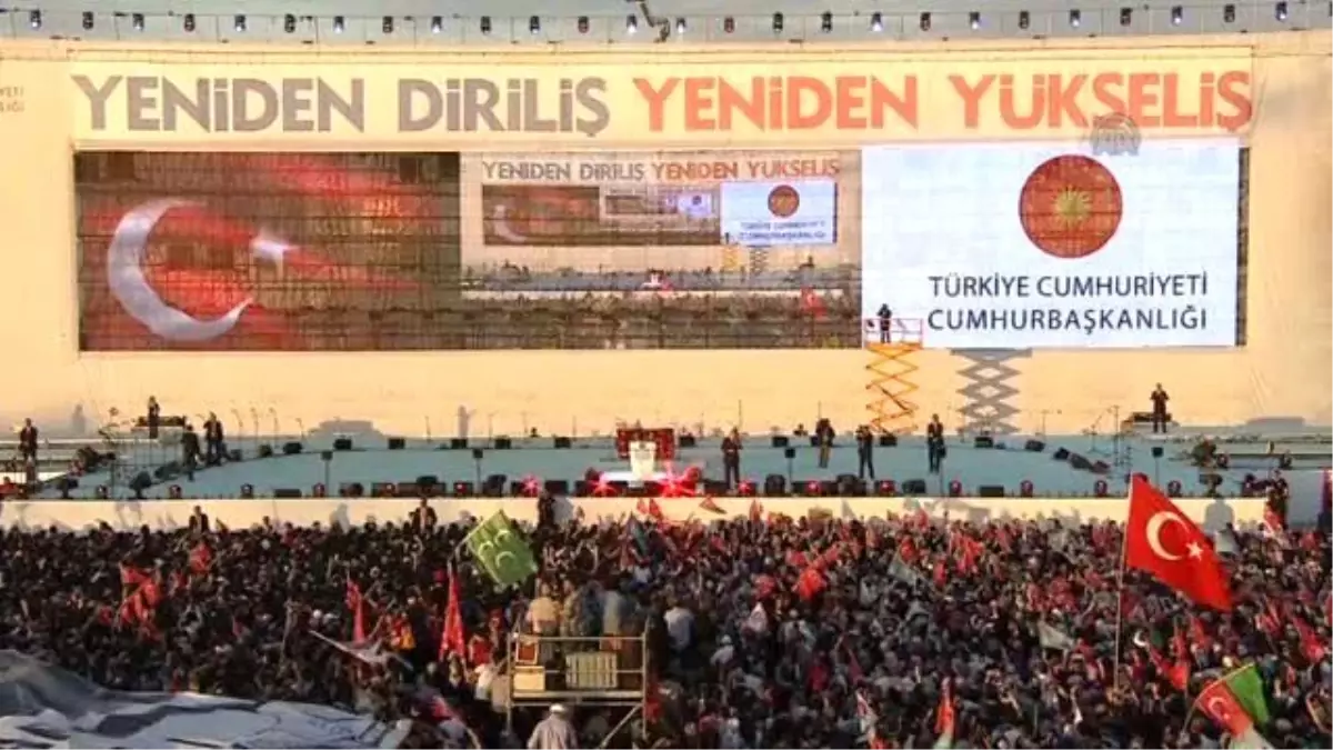 Cumhurbaşkanı Erdoğan Vatandaşlara Hitap Etti (4)