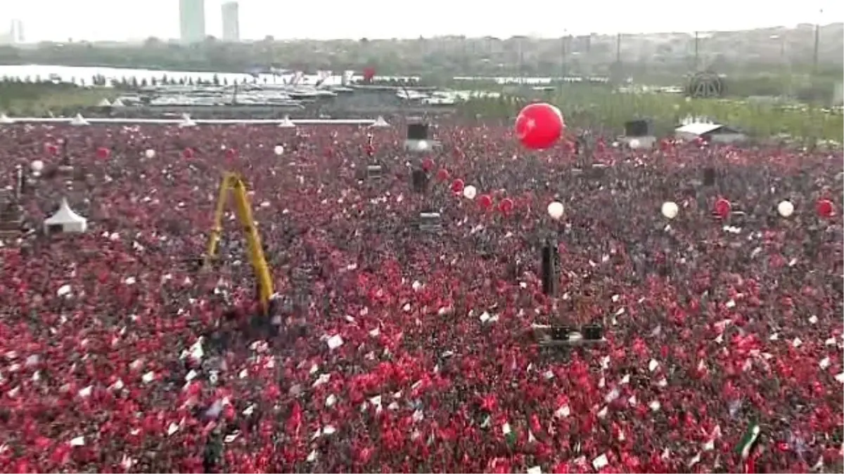 Davutoğlu: "Devlet Öylesine Bir Kudrete Sahip Olmalı Ki Kendi Silahını Kendi Yapsın"