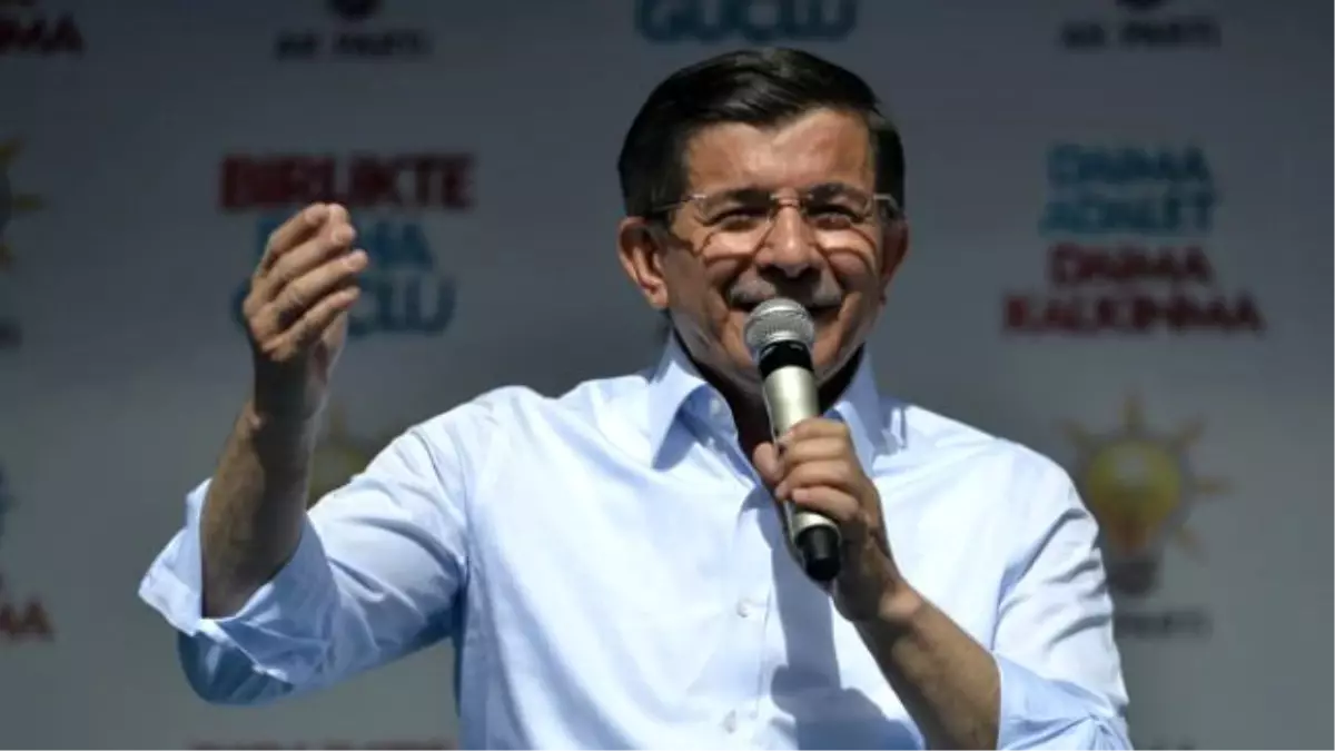 Davutoğlu\'na Van\'da Büyük Sürpriz!