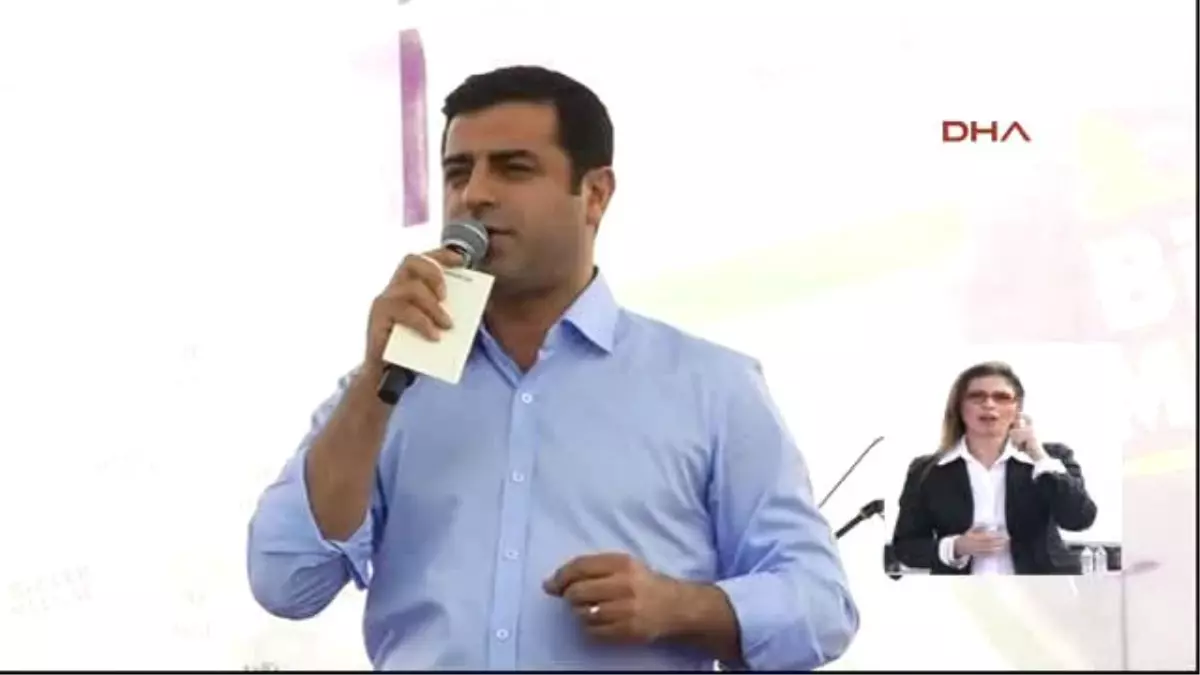 Kazlıçeşme\'de Konuşan Demirtaş: Yenikapı\'da da Kardeşlerimiz Toplanıyor