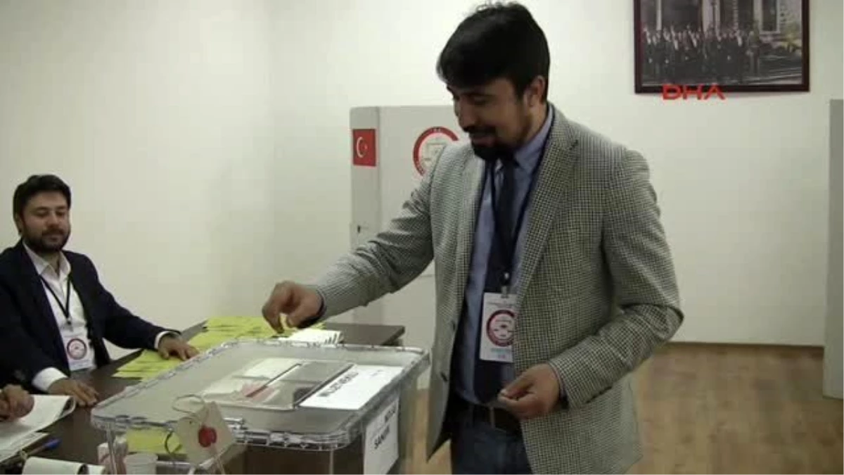 Makedonya\'da Türk Seçmenler Sandık Başında
