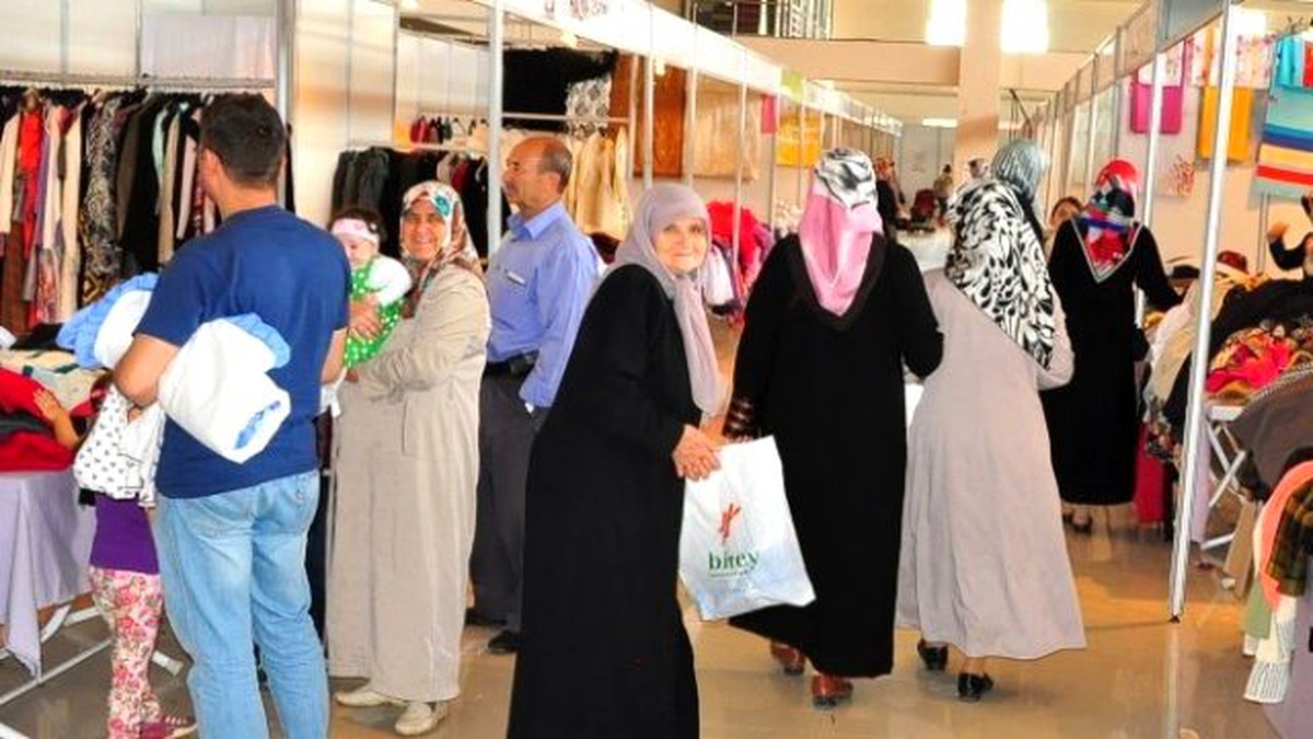 Manisalılar Büyük Kermese Akın Ediyor