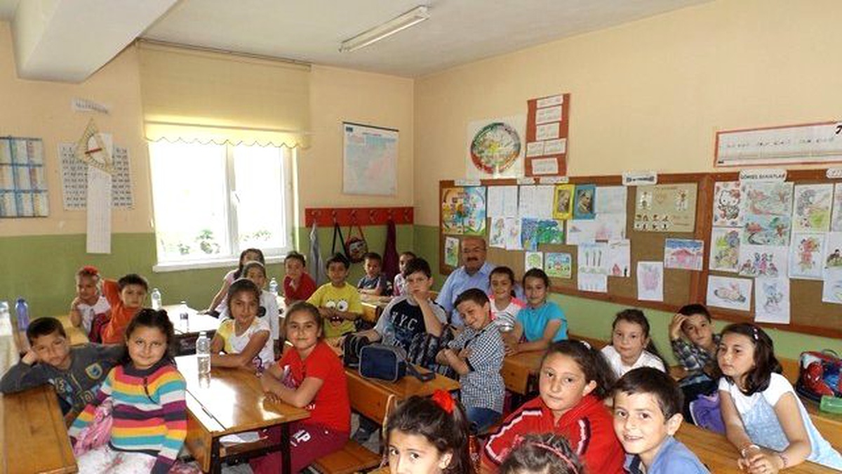 Milli Eğitim Müdüründen Okullara Ziyaret