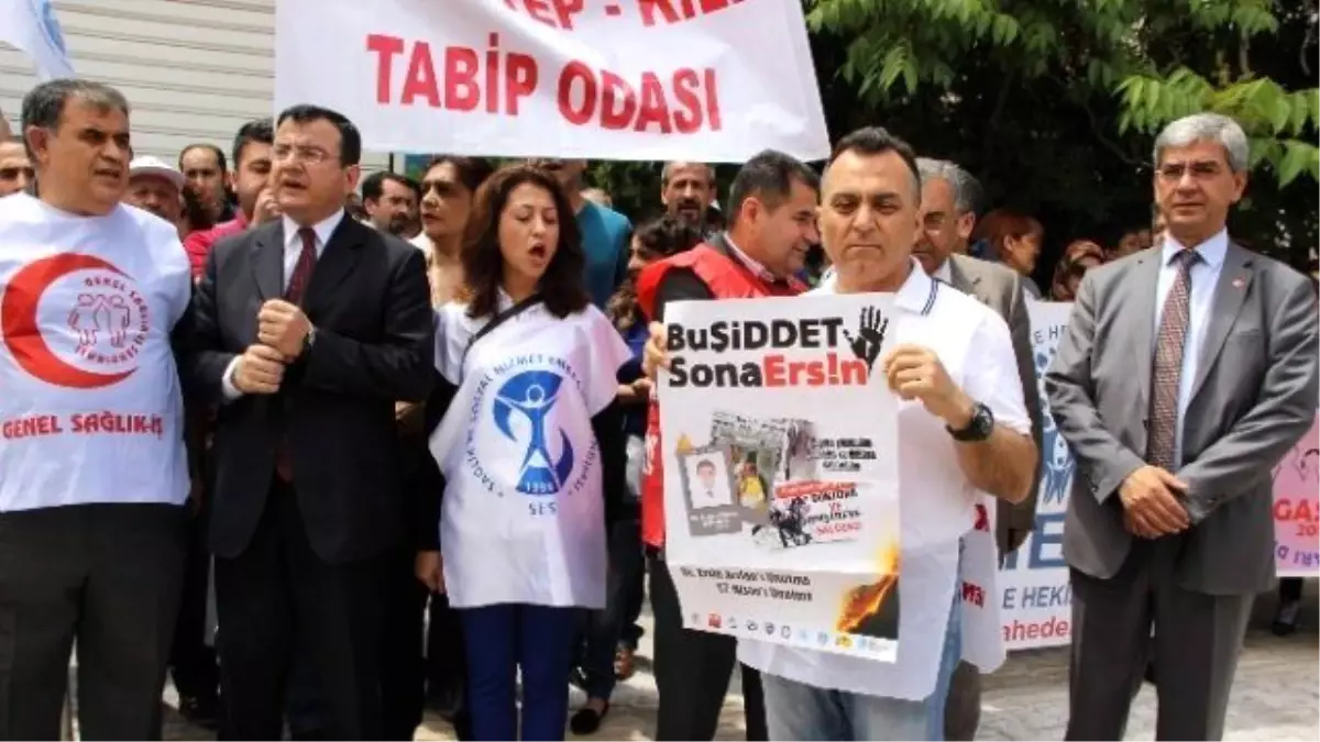 Samsun\'daki Doktor Cinayeti, Dr. Ersin Arslan\'ın Öldürüldüğü Hastanede Protesto Edildi