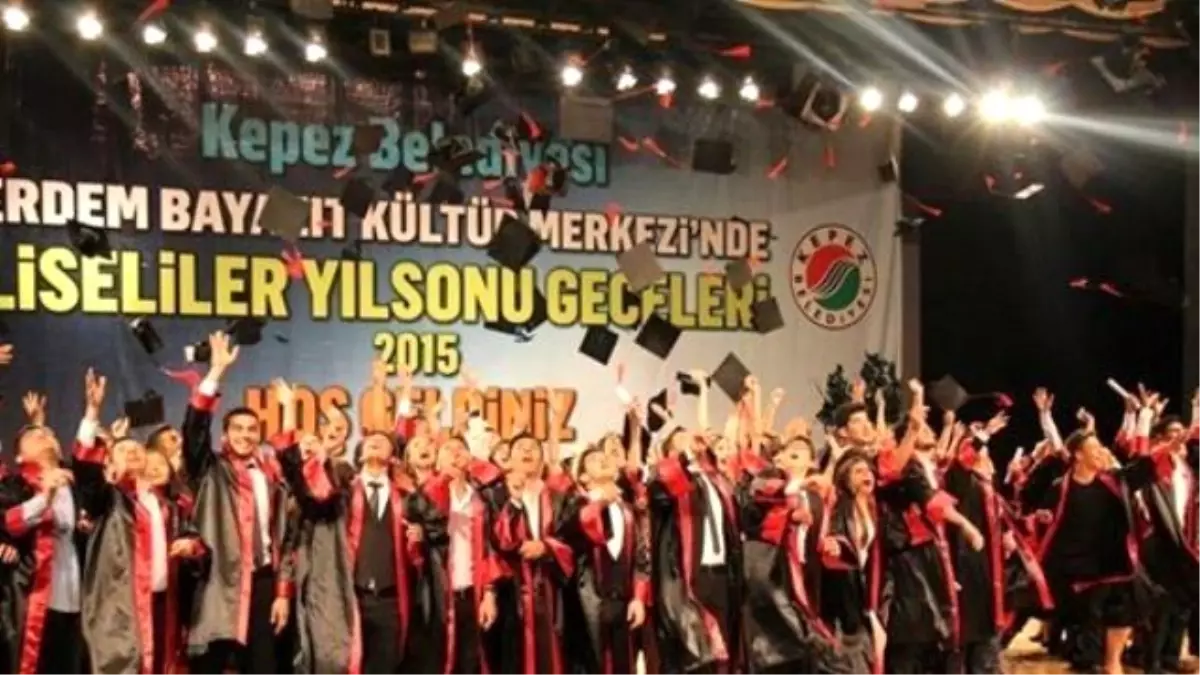 Adalet Meslek Lisesi\'nden 113 Yani Mezun