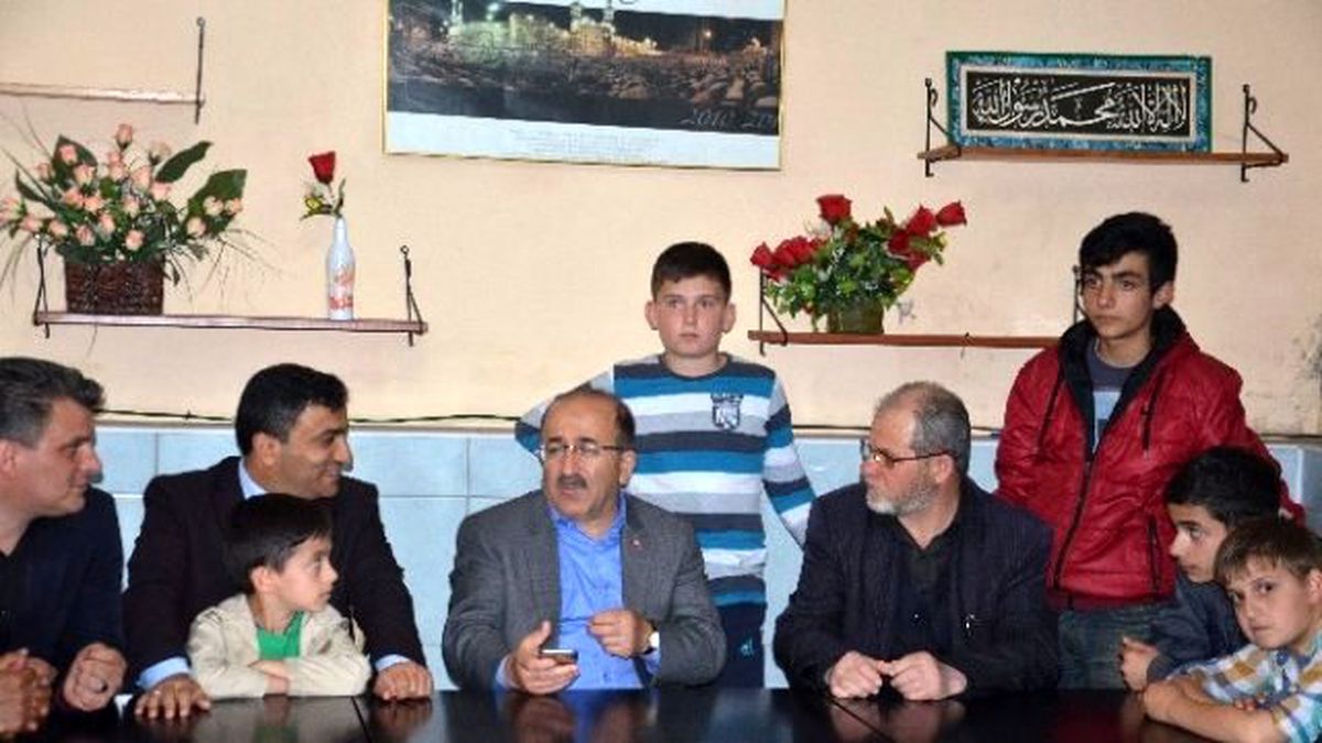Başkan Gümrükçüoğlu Kaymaklı\'da Vatandaşlarla Buluştu