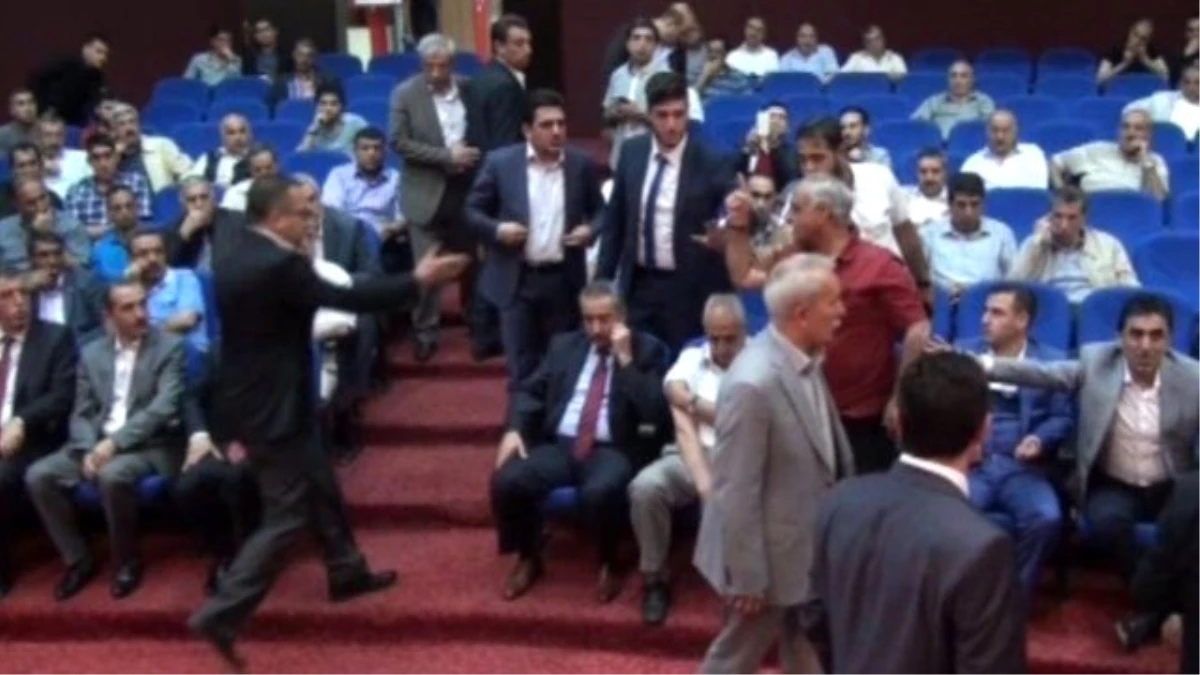 Elazığ\'da Stk Toplantısında CHP İl Başkanına Tepki