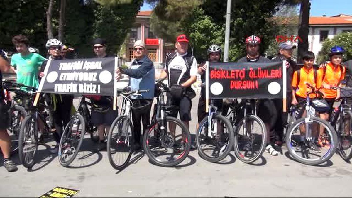 Fransız Bisikletçinin Ölümü Protesto Edildi