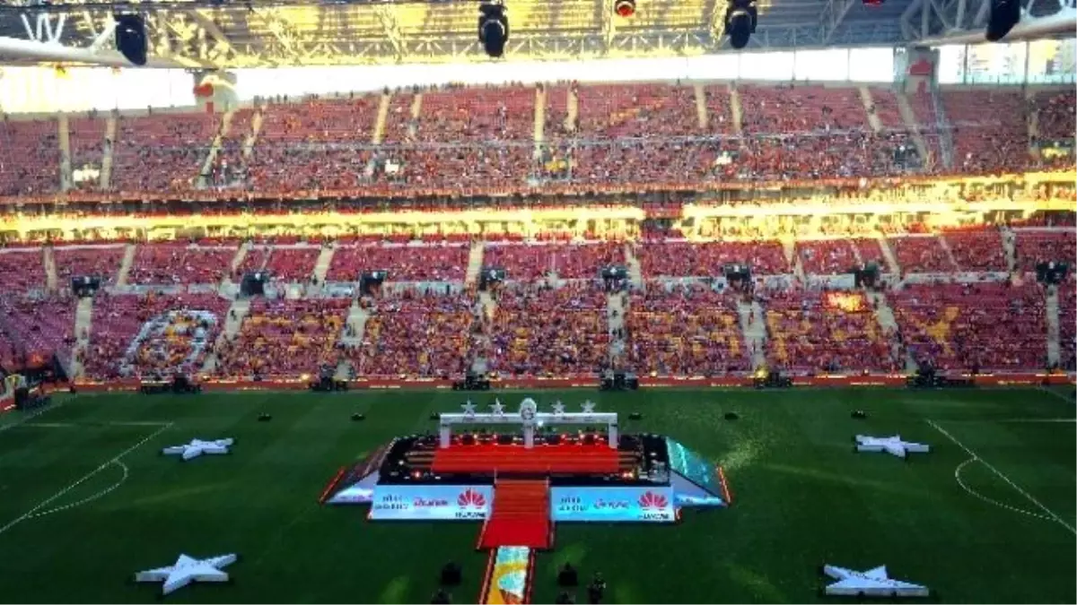 Galatasaray Arena\'ya Geldi