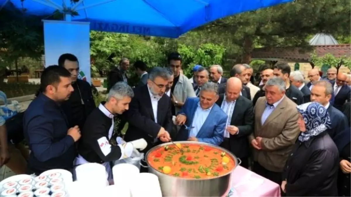 İbrahim Tennuri Hazretleri Anıldı, Hisarcık Fatih Parkı "Pilav Şenliği"