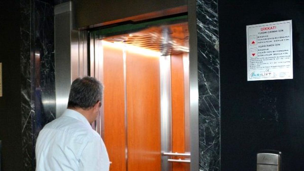 İzmit\'te Asansörler Alarm Veriyor